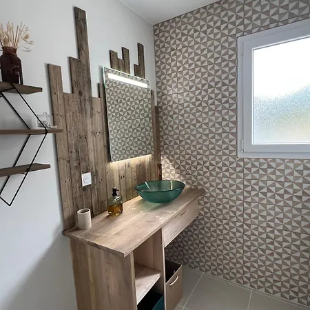 Sweet Two Apartment *